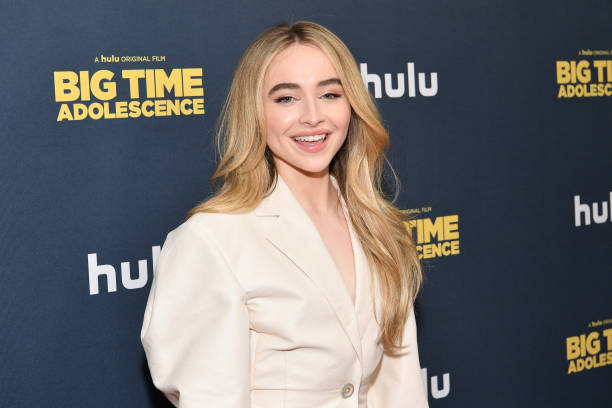 Sabrina Carpenter attends the premiere of "Big Time Adolescence" at Metrograph on March 05, 2020 in New York City. — frame 6/13 (612×408)