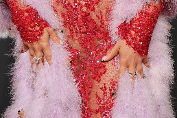 Sabrina Carpenter, fashion detail, attends the 2025 MTV Video Music Awards at UBS Arena on September 07, 2025 in Elmont, New York. — frame 11/64 (612×408)