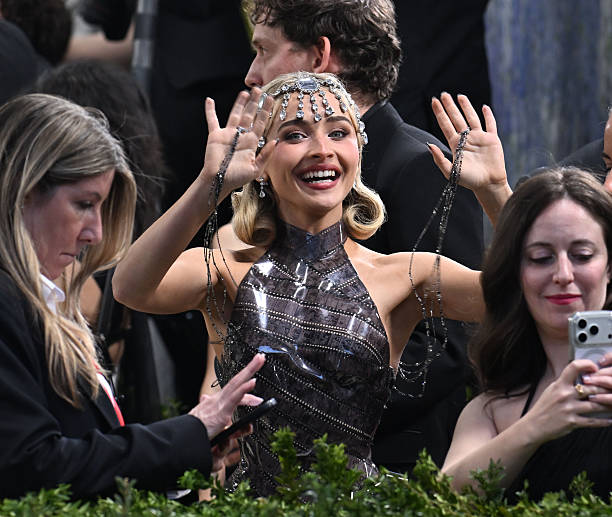Sabrina Carpenter is Seen Arriving at the 2026 Met
