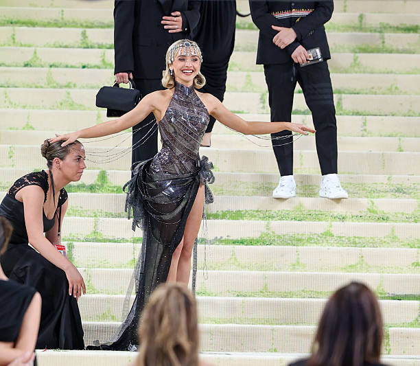 Sabrina Carpenter is Seen at Metropolitan Museum