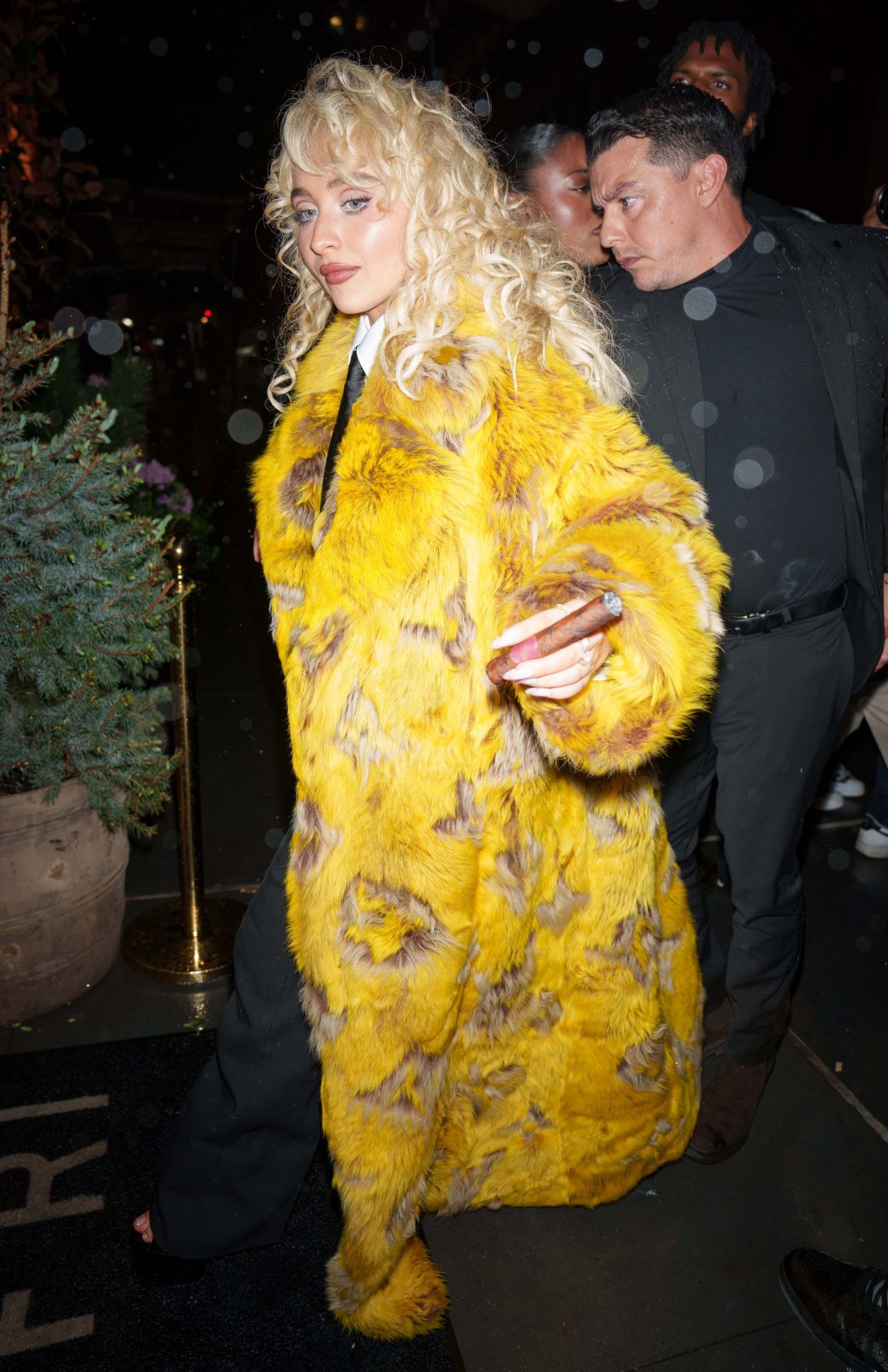 Sabrina Carpenter Jenna Ortega Rule Met Gala After-Parties (1280×1977)