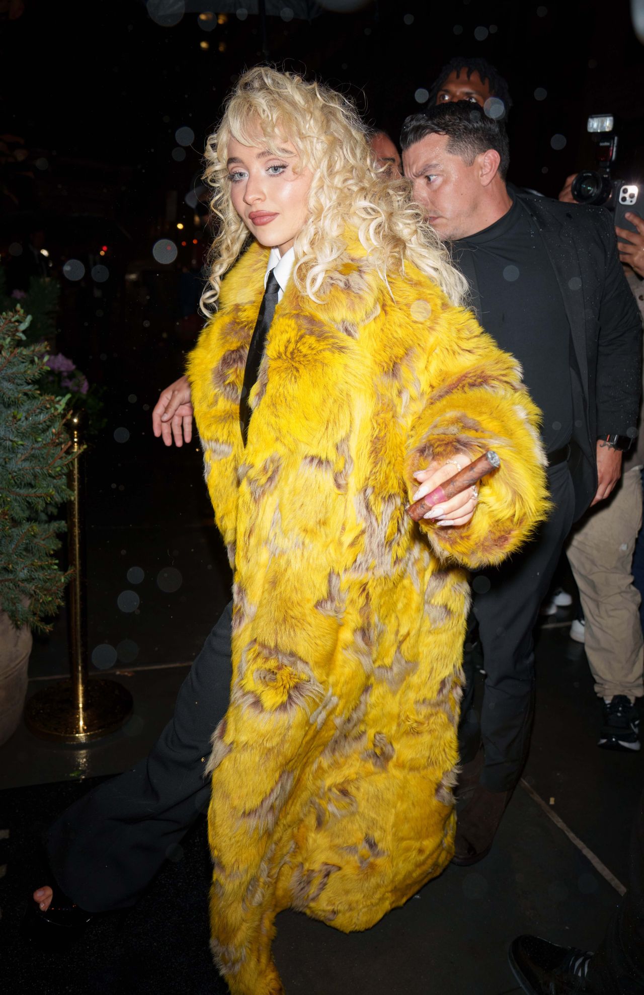 Sabrina Carpenter Jenna Ortega Rule Met Gala After-Parties (1280×1977)