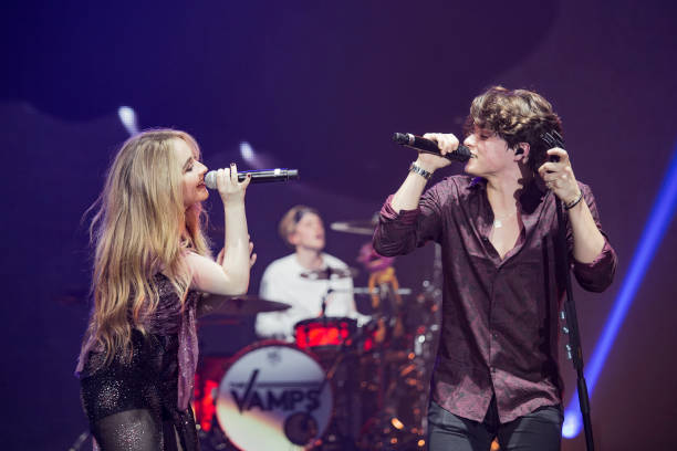 Sabrina Carpenter Joins Bradley Simpson of the Vam (612×408)