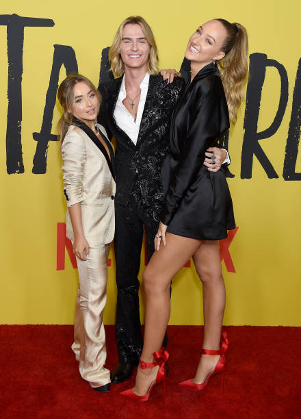 Sabrina Carpenter Luke Eisner and Ava Michelle Att (440×612)