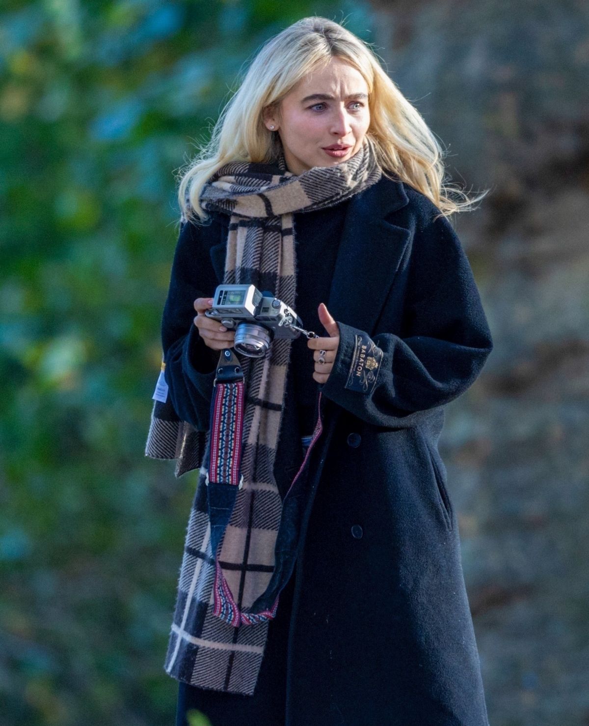 Sabrina Carpenter Out with Friends at Prospect Par