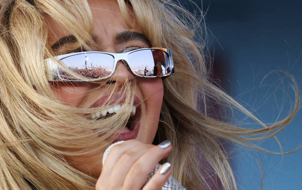 Sabrina Carpenter Performs at Coachella on Friday