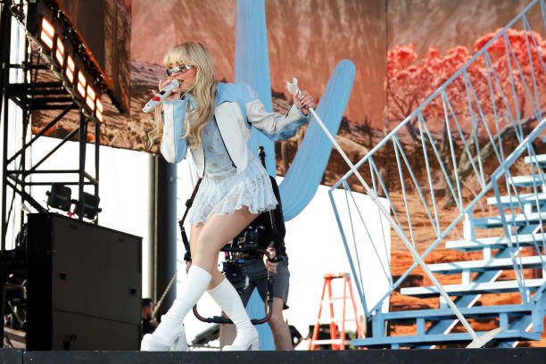 Sabrina Carpenter Performs at the Coachella Stage