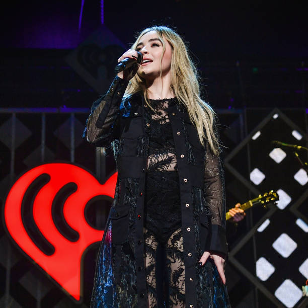 Sabrina Carpenter Performs During Kiss