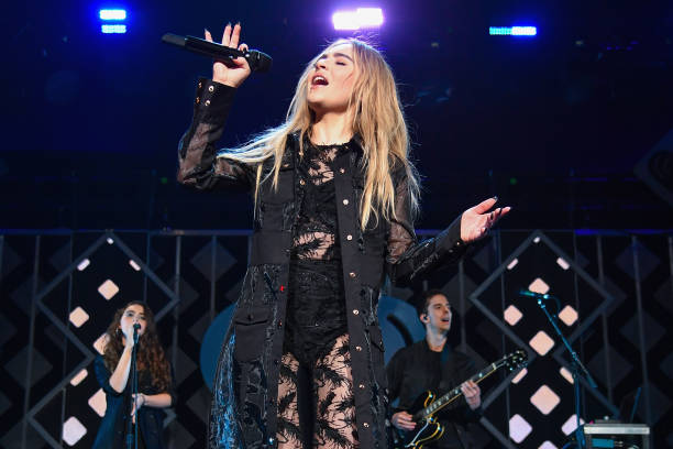 Sabrina Carpenter Performs During Kiss