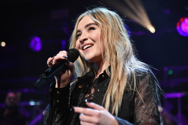 Sabrina Carpenter Performs During Kiss