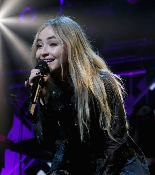 Sabrina Carpenter performs in concert during 106.1 KISS FM's iHeartRadio Jingle Ball 2018 at American Airlines Center on November 27, 2018 in Dallas, Texas. — frame 5/6 (540×612)