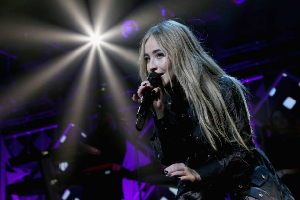 Sabrina Carpenter performs in concert during 106.1 KISS FM's iHeartRadio Jingle Ball 2018 at American Airlines Center on November 27, 2018 in Dallas, Texas. — frame 6/6 (612×408)