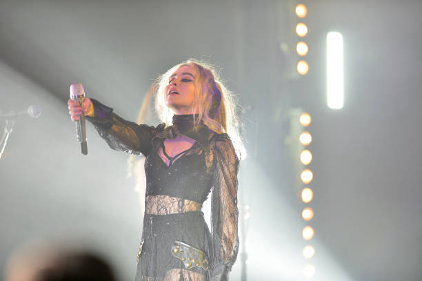 Sabrina Carpenter Performs on Stage During