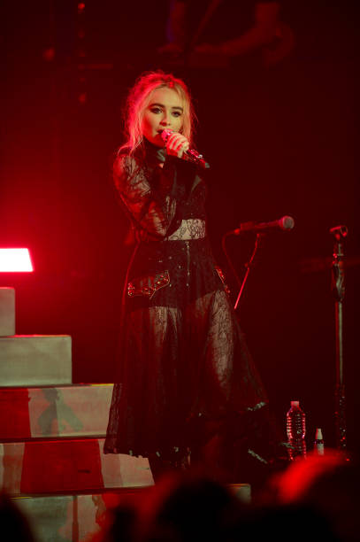 Sabrina Carpenter Performs on Stage During