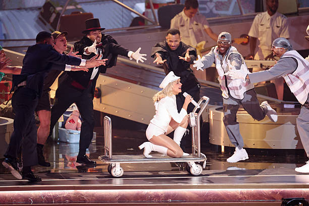 Sabrina Carpenter Performs Onstage at the Gra