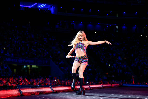 Sabrina Carpenter Performs Onstage Prior