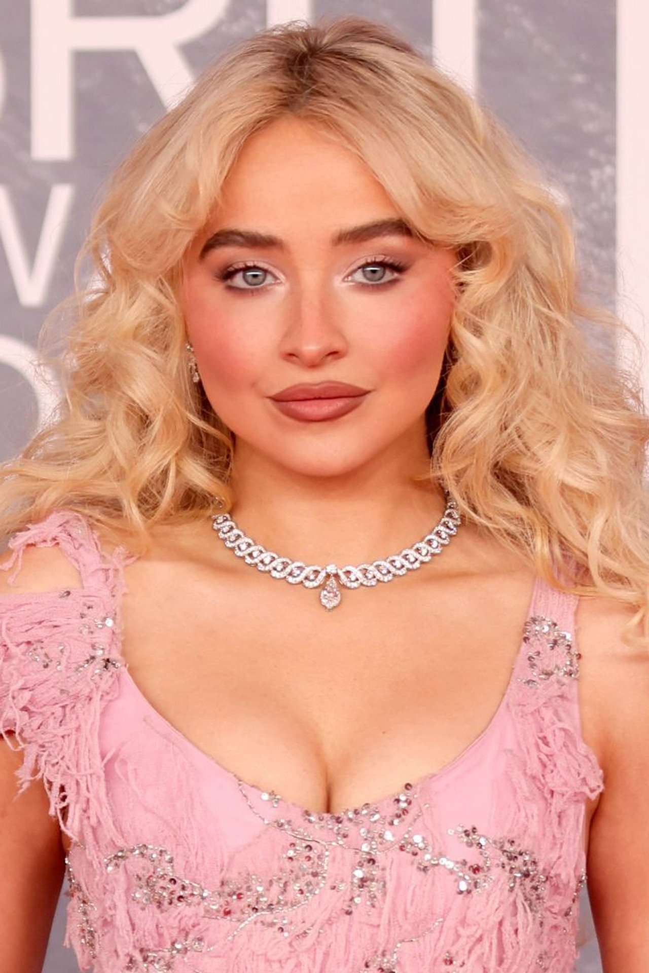 Sabrina Carpenter — Profile Photo