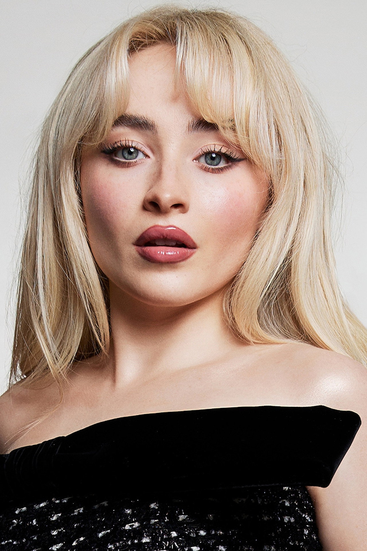 Sabrina Carpenter — Profile Photo