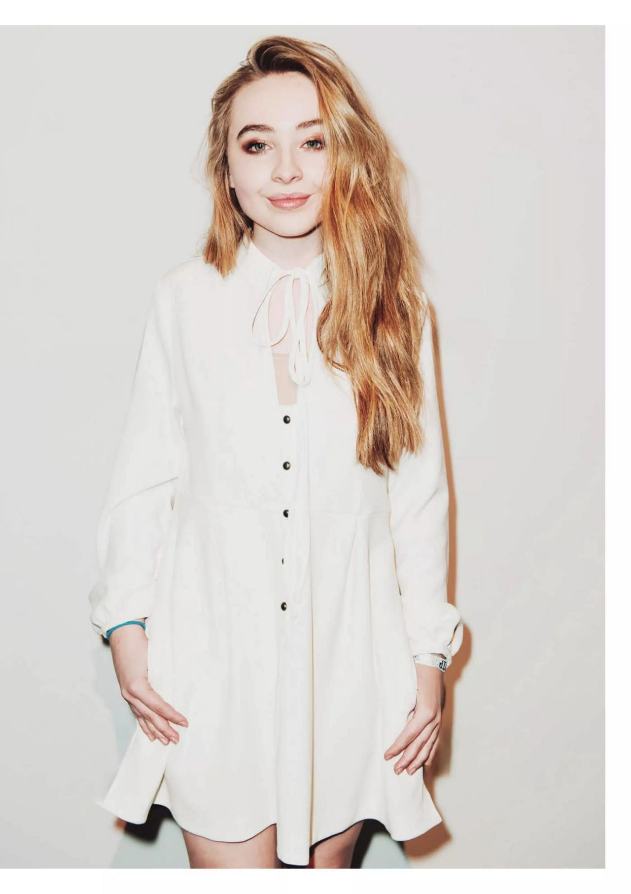 Sabrina Carpenter’s Pop-Goddess Glamour for 2025 (1280×1813)
