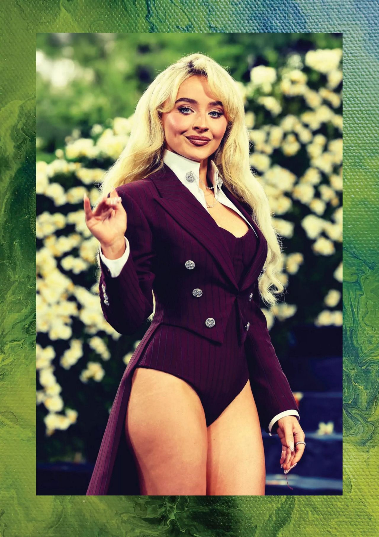 Sabrina Carpenter’s Pop-Goddess Glamour for 2025 (1280×1813)