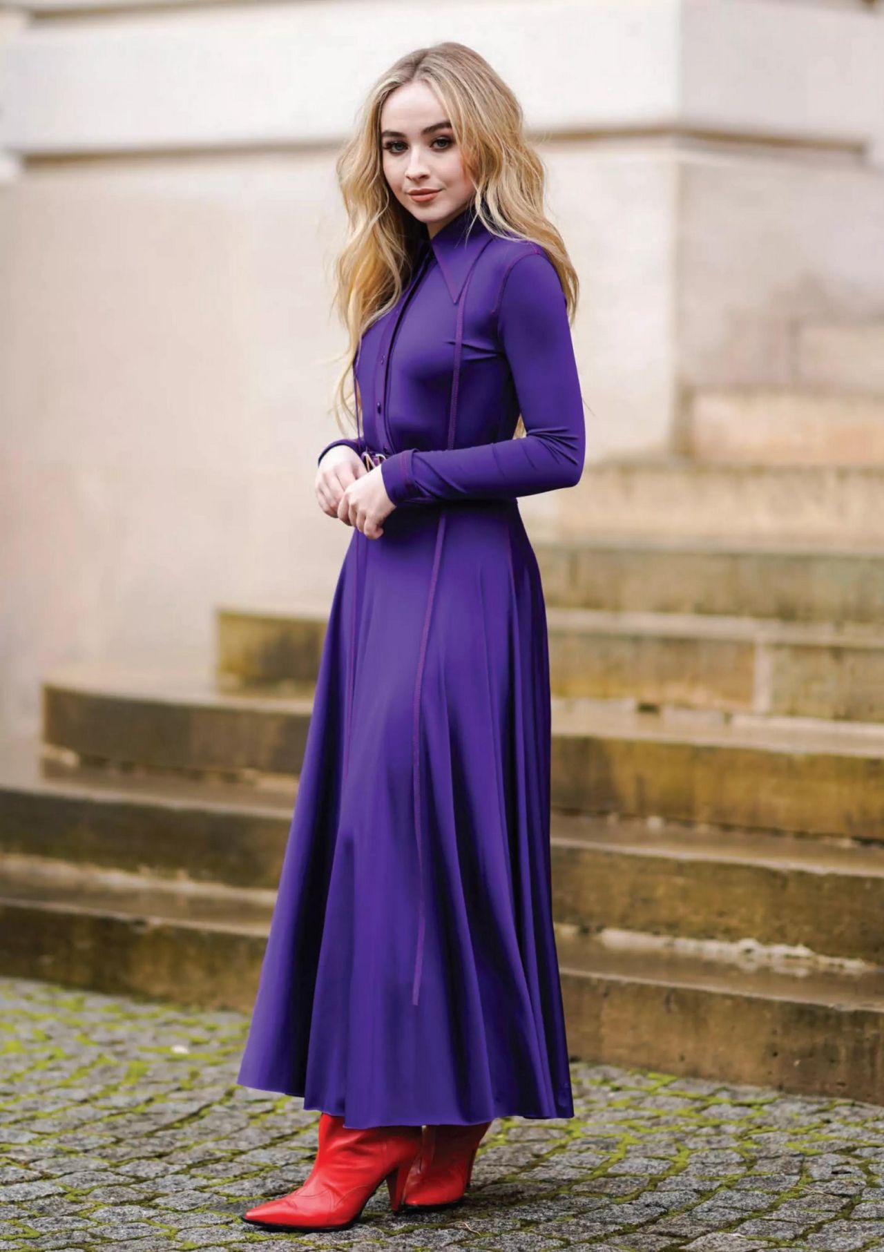 Sabrina Carpenter’s Pop-Goddess Glamour for 2025 (1280×1813)