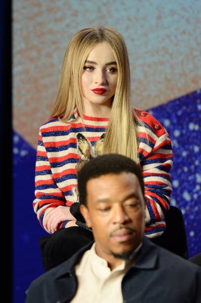 Sabrina Carpenter Speaks Onstage During the Hate (407×612)