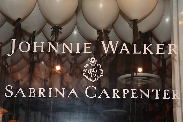 View of atmosphere is pictured pictured ahead of the biggest night in music at Max & Helen’s on January 30, 2026 in Los Angeles, California. Stars were seen sipping on the cocktail of the weekend, the Go Go Highball, created by Johnnie Walker with GRAMMY award-winning partner Sabrina Carpenter. (612×408)