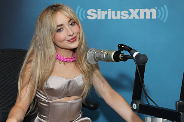 Sabrina Carpenter — Celebrities Visit SiriusXM - July 20, 2022
