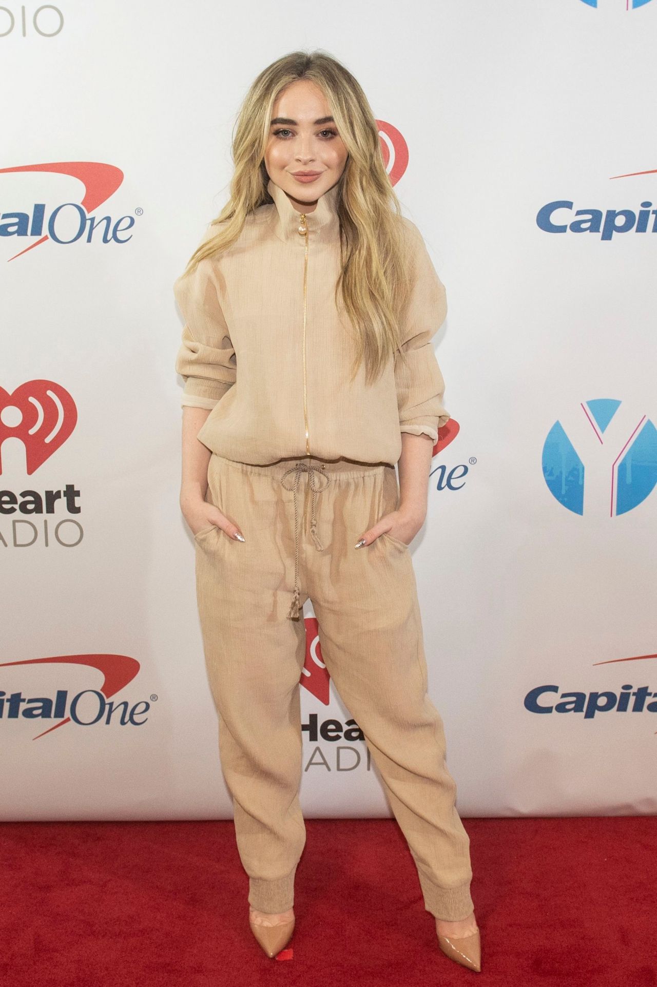 Y100’s iHeartRadio Jingle Ball 2018 in Sunrise (1280×1923)