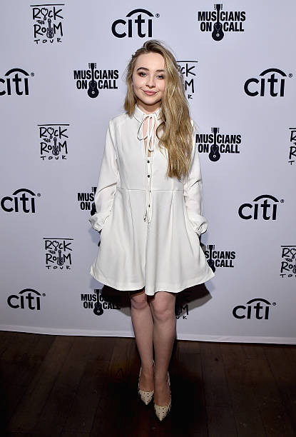 Singer/actress Sabrina Carpenter attends Musicians On Call Rock The Room Tour at Greystone Manor on December 1, 2015 in West Hollywood, California. Musicians On Call continues its Rock The Room Tour with the help of Rachel Platten, Tori Kelly and more to support its bedside tours for patients in hospitals. Learn more at www.musiciansoncall.org. — frame 3/3 (415×612)