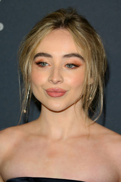 Singer Sabrina Carpenter attends the 21st Annual InStyle And Warner Bros. Pictures Golden Globe After-Party in Beverly Hills, California on January 5, 2020. — frame 3/7 (408×612)