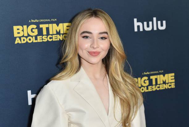 Singer Sabrina Carpenter attends the premiere of Hulu's "Big Time Adolescence" at Metrograph on March 5, 2020 in New York City. — frame 3/3 (612×412)