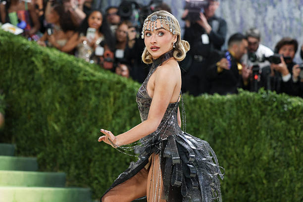 Singer Songwriter and Actress (612×408)