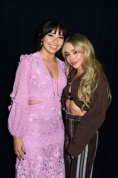 Xochitl Gomez and Sabrina Carpenter attend Teen Vogue Summit 2022 at Goya Studios on November 12, 2022 in Los Angeles, California. — frame 9/11 (407×612)